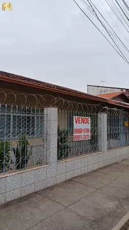 Casa de Alvenaria em Olaria ( CENTRO V V )