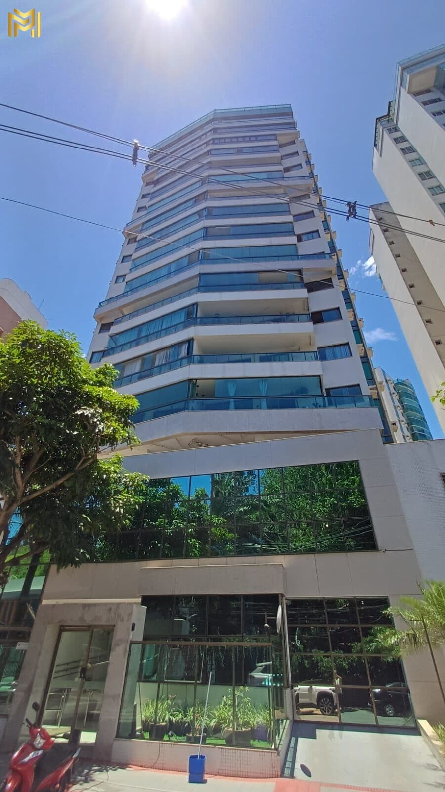 Aluguel 3 quartos com suíte e 2 vagas na Praia da Costa