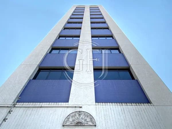Prédio comercial à venda com 3.410 m² na Liberdade, a 400 metros do metrô.