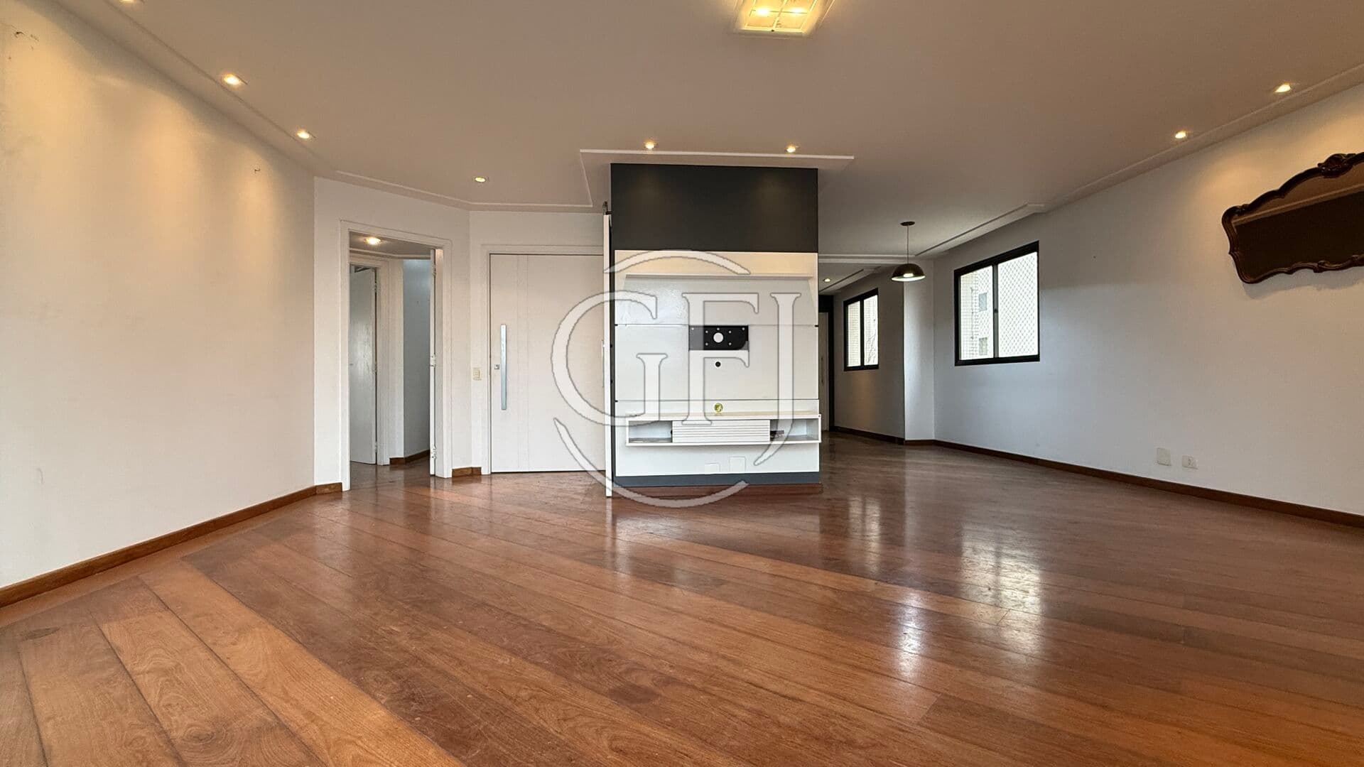 Apartamento 1 por andar na Aclimação | 184m², 4 Dorms, 3 Vagas