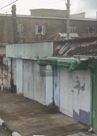 🏡 Terreno com Casa nos Fundos + Casa Inacabada – Jockey Club – São Vicente/SP