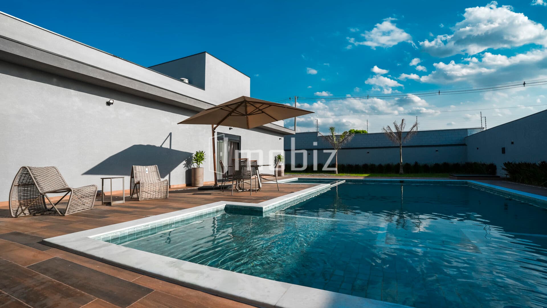Casa em Condomínio com 4 suítes, piscina e 6 vagas - Sorocaba/SP