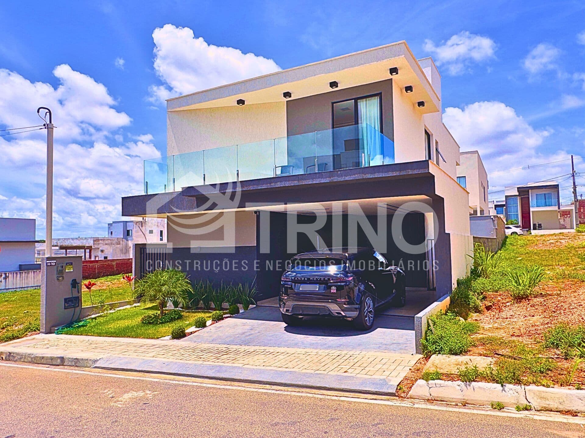Casa Duplex de Alto Padrão - 04 Suítes e Área Gourmet