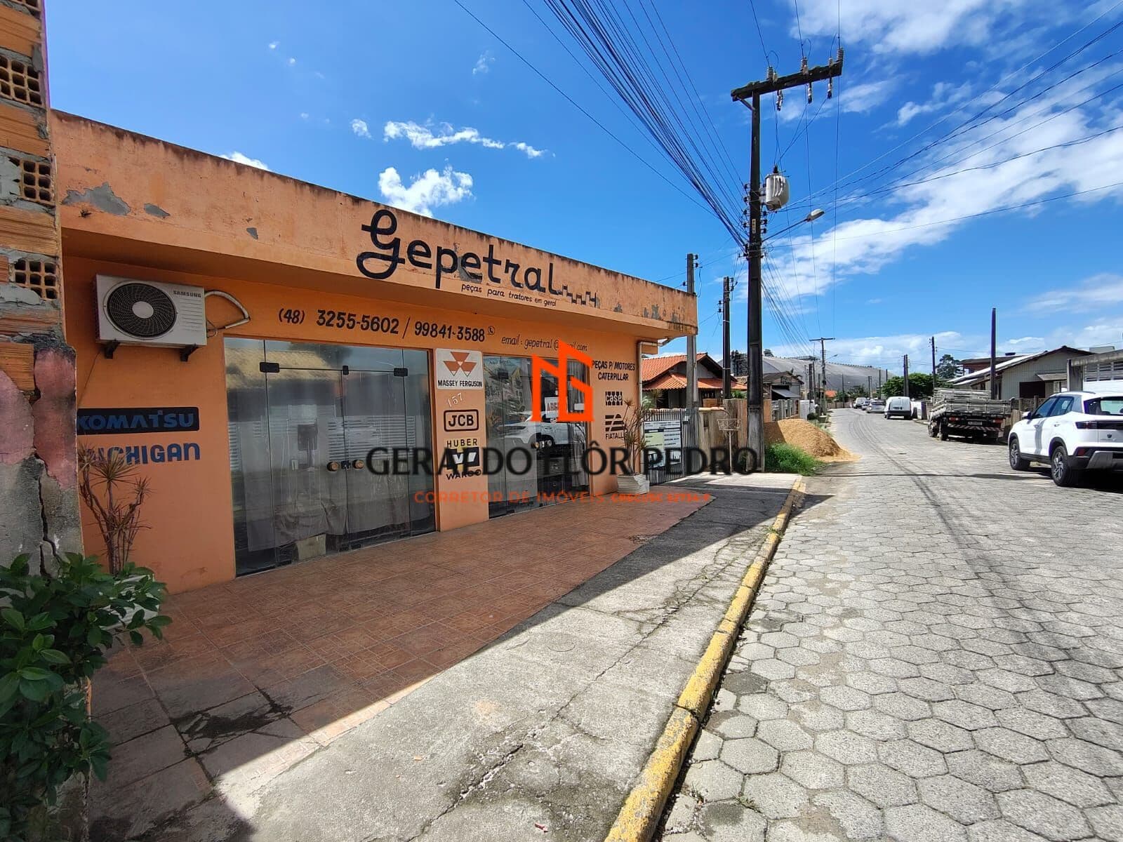 IMÓVEL RESIDENCIAL/COMERCIAL