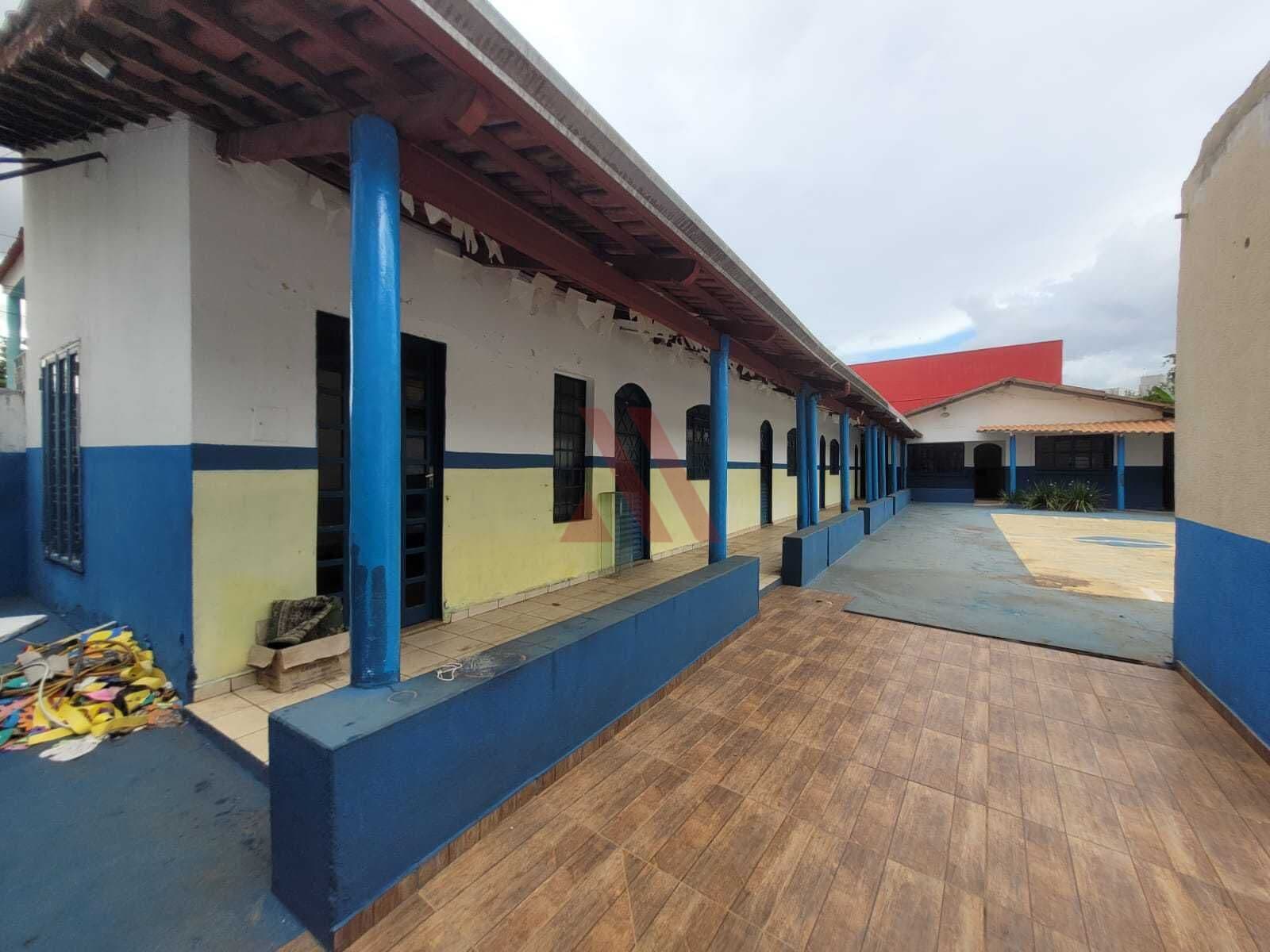 Lote residencial/comercial com 483m²