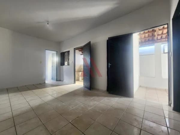 Casa Térrea com Kitnets em Campinas em Goiânia-GO