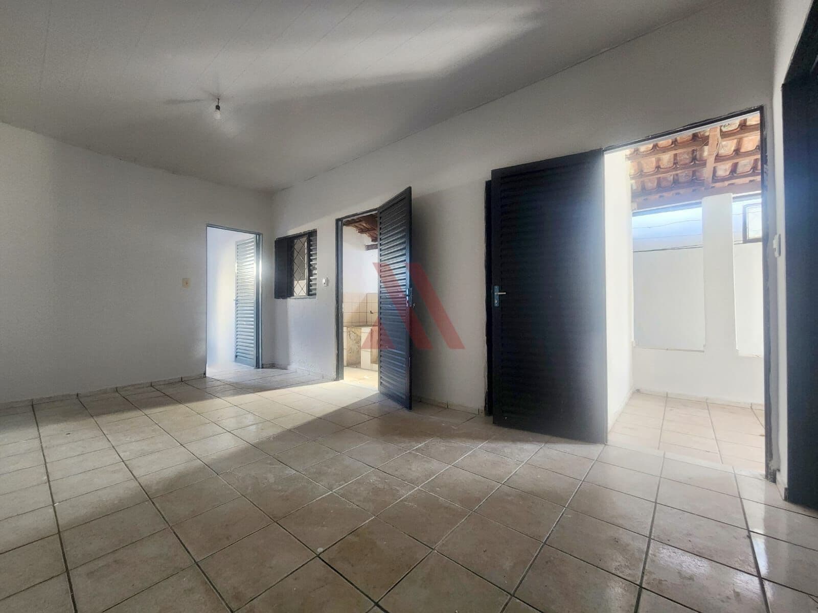 Casa Térrea com Kitnets em Campinas em Goiânia-GO