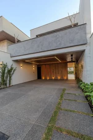 Sobrado a venda com 3 Suítes Completas no Jardim América, automatizado e nunca habitado
