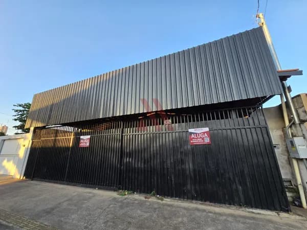 Casa comercial no Baixo do Setor Bueno, excelente para clinicas e escritórios com 191m²