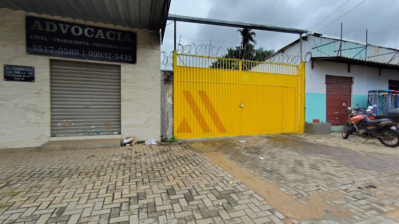 Galpão Comercial com Barracão
