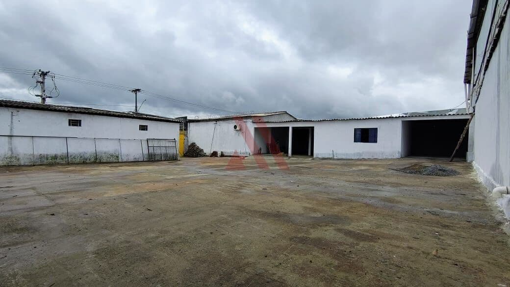 Galpão Comercial com Barracão