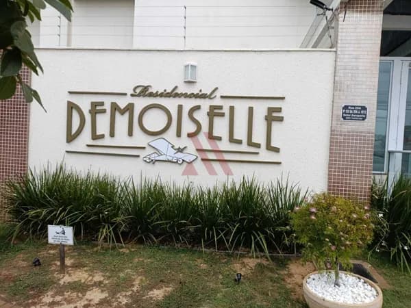 Setor Aeroporto Apartamento 3 suítes com churrasqueira a carvão montado em armários próximo a Praça do Avião disponível para venda