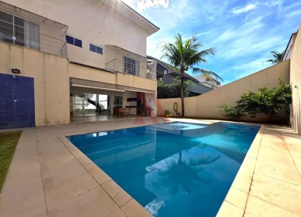 Sobrado em Condomínio para venda no Jardins Mônaco em Aparecida de Goiânia, com 3 suítes sendo a master com closet