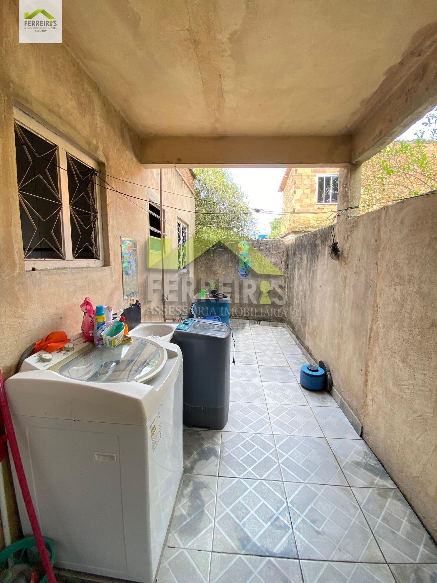 Casa à venda em JARDIM ROTSEN – ótima localização.