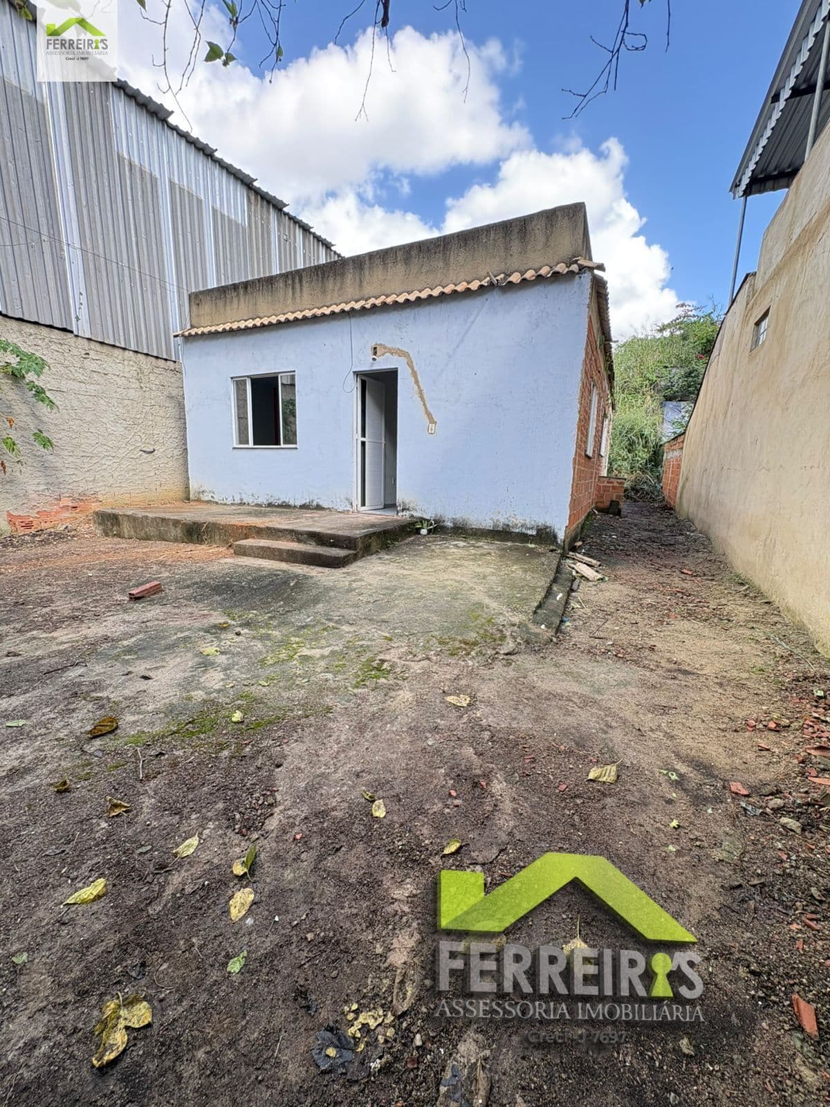 Casa à Venda no Pilar – Quintal Amplo e Excelente Localização