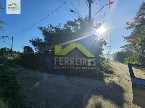 TERRENO DE ESQUINA EM VILA MARIA HELENA !!