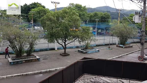 Apartamento de 2 quartos em frente à praça do PQ. Paulista