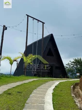 Sítio em Xerém - Seu Refúgio na Natureza com Potencial de Renda!