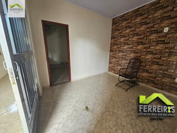 Casa com nascente em Parada Angélica próximo a padaria colombo