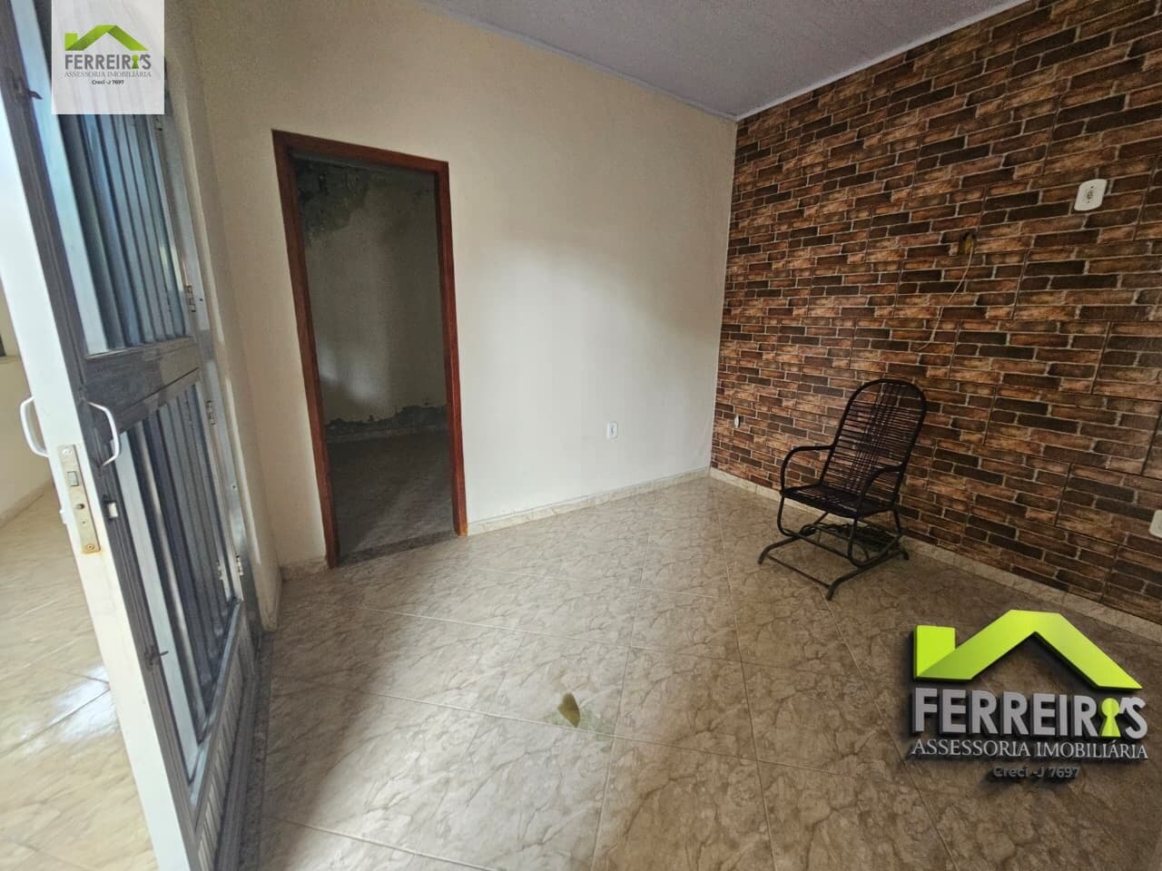 Casa com nascente em Parada Angélica próximo a padaria colombo