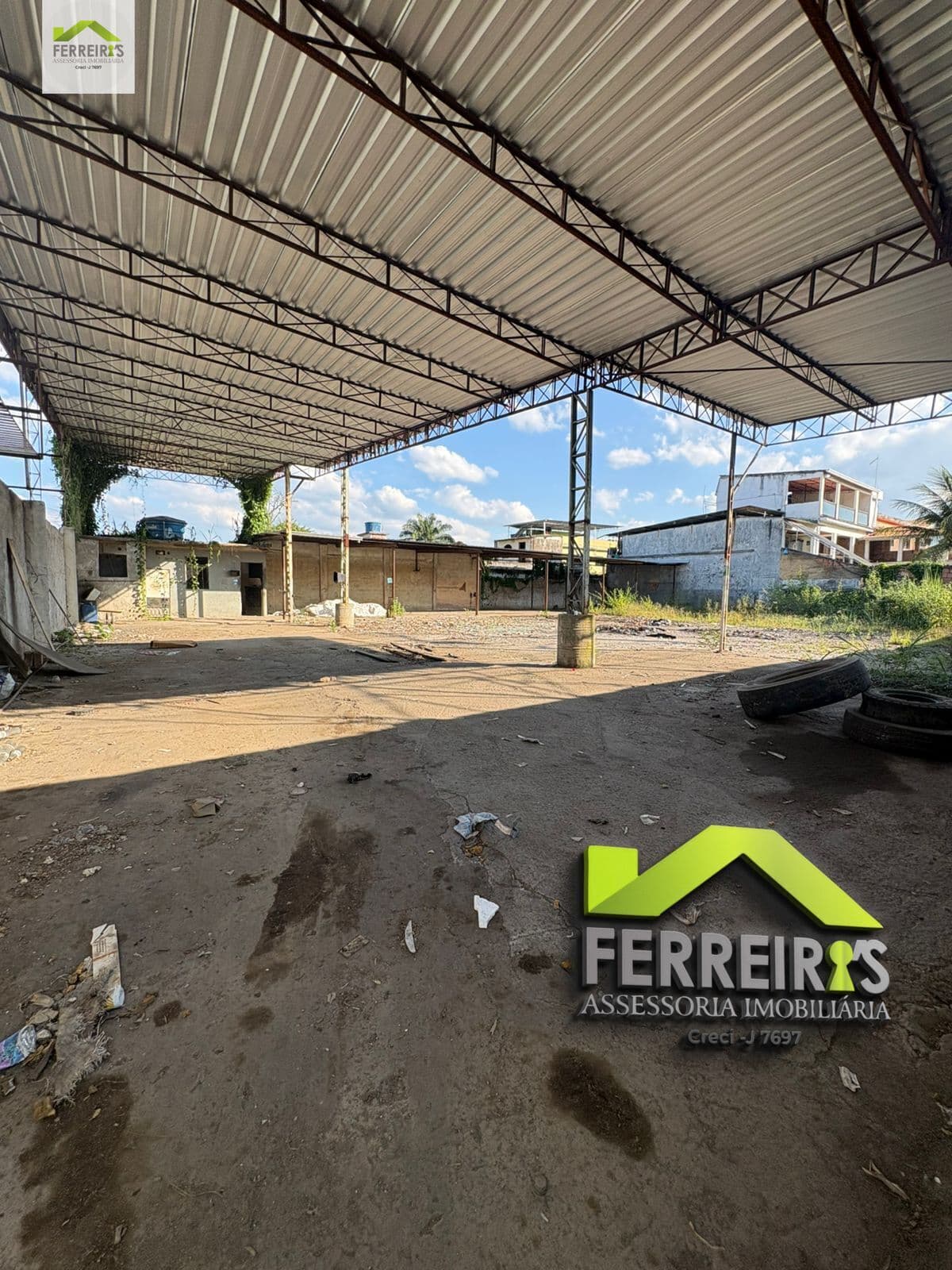 Galpão com 360m² em Parque Paulista, próximo a 31 de Março