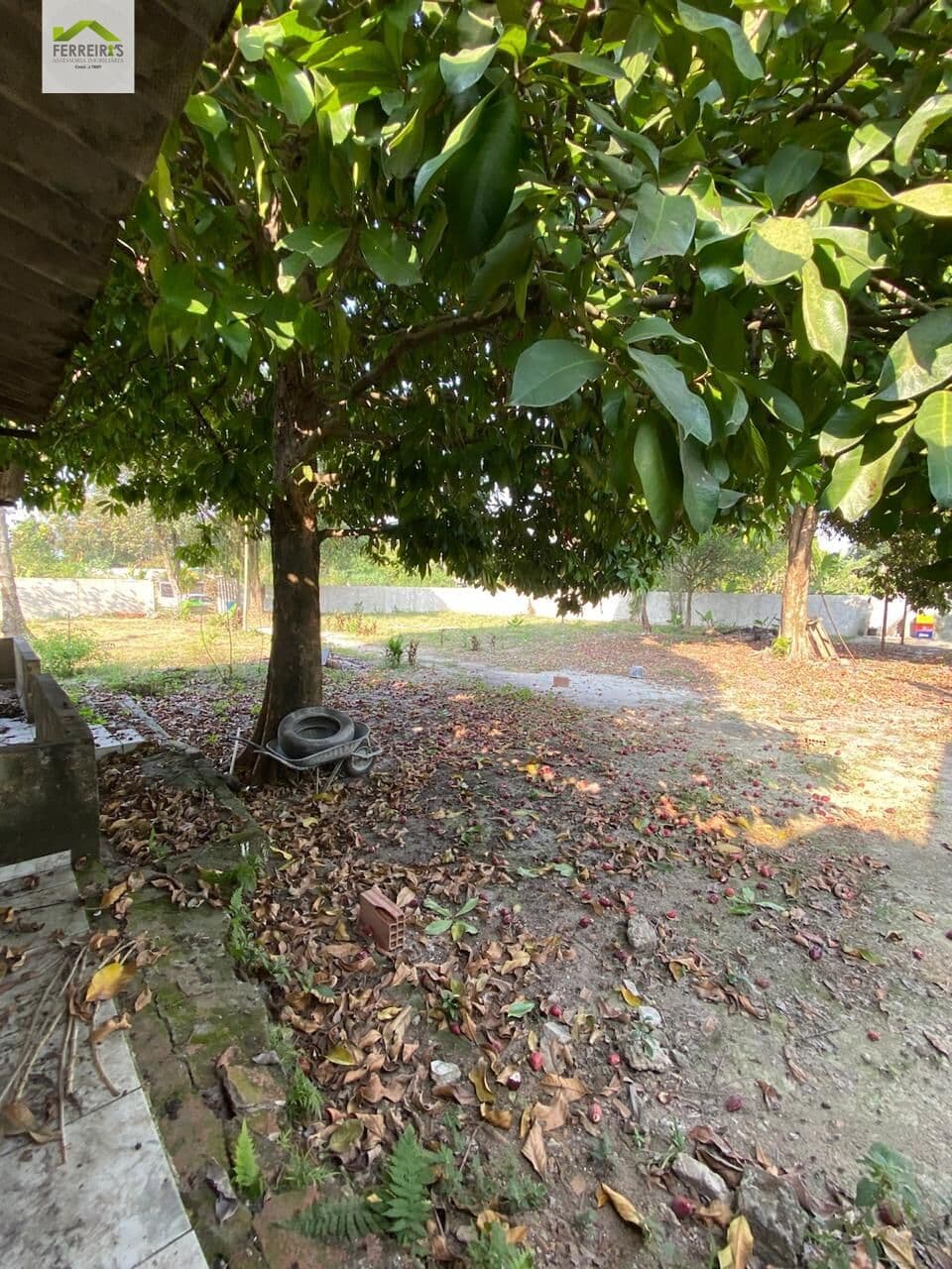 Área com 1.400m² com RGI Chácara Rio-Petrópolis.