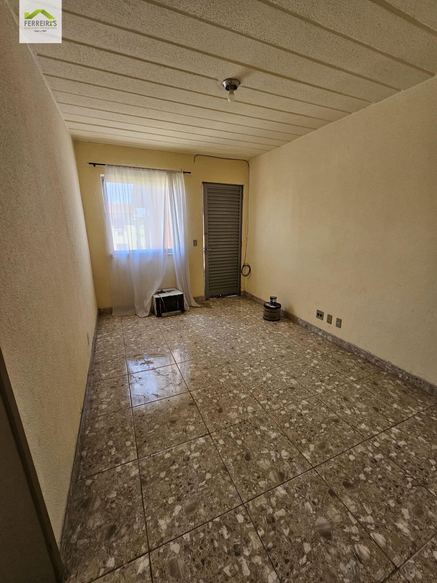Apartamento 2 quartos, garagem em Santa Cruz da Serra