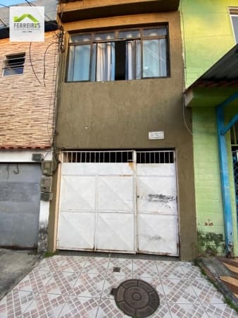 Casa Padrão para Venda em Taquara Duque de Caxias-RJ