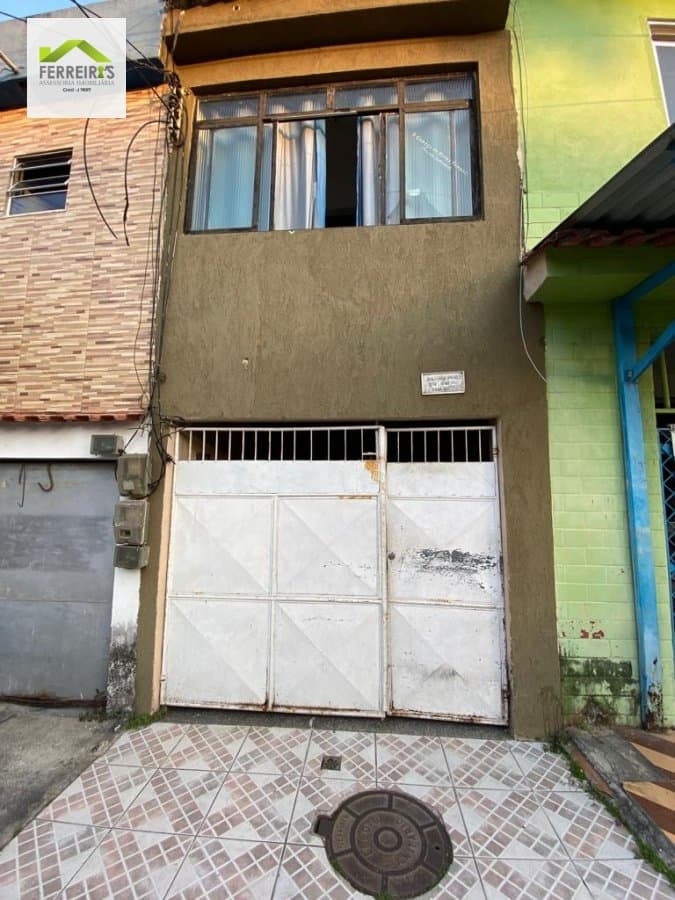 Casa Padrão para Venda em Taquara Duque de Caxias-RJ