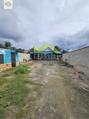 Casa com quintal grande em Jardim Anhanga
