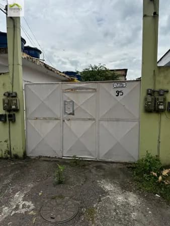 4 casas com 2 quartos e garagem Santa Cruz da Serra.