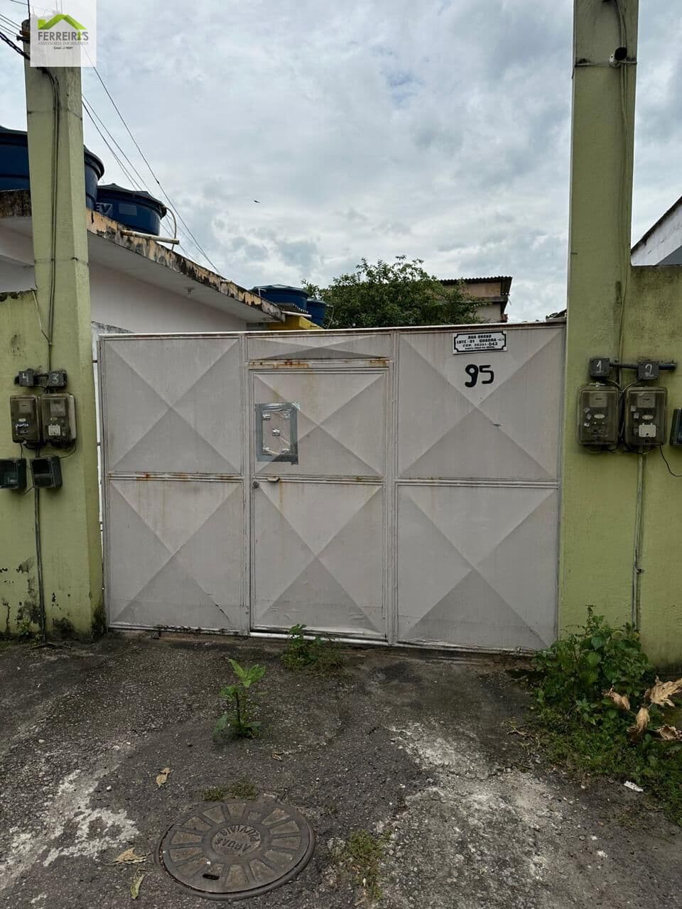 4 casas com 2 quartos e garagem Santa Cruz da Serra.