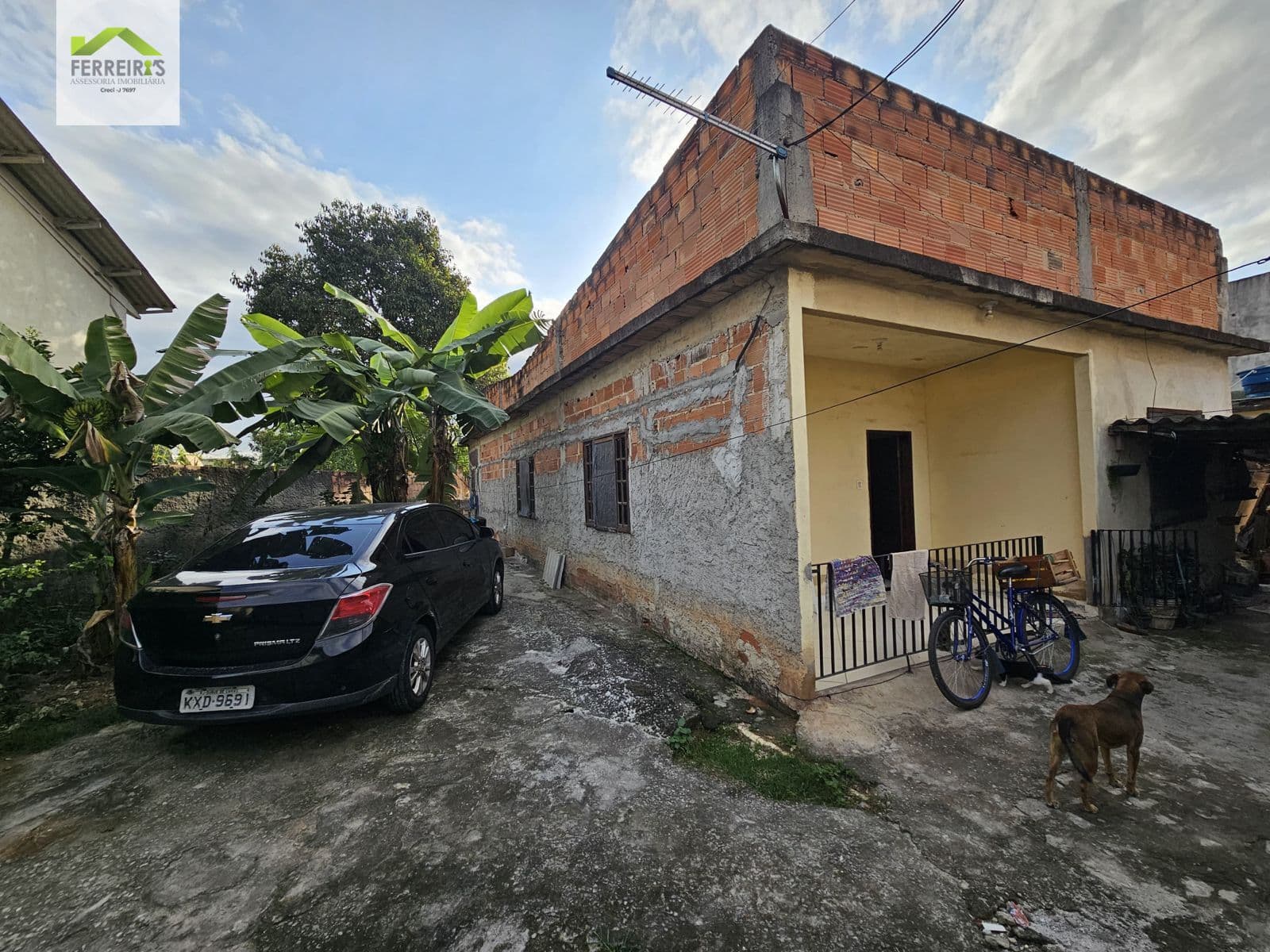 COD.1461 AMPLA CASA EM MARIA HELENA COM ÓTIMA LOCALIZAÇÃO.