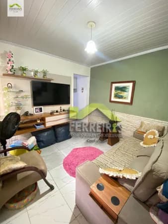 CASA EM XEREM PROXIMO À IGREJA DO PASTOR CLAUDIO DUARTE