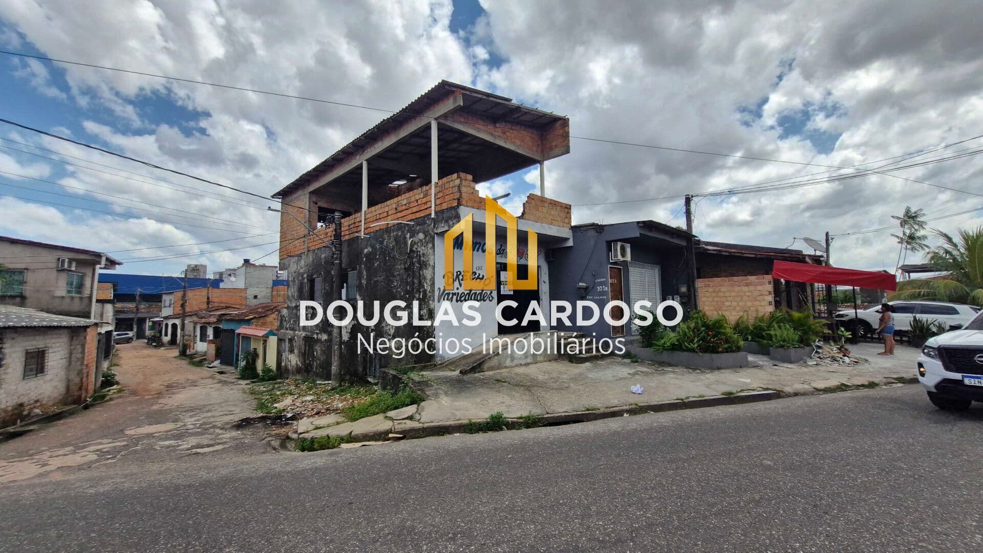 VENDO PRÉDIO PRÓXIMO AO PARQUE SHOPPING