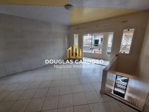 VENDO CASA NOS ALTOS EM FRENTE AO ESTÁDIO OLÍMPICO MANGUEIRÃO