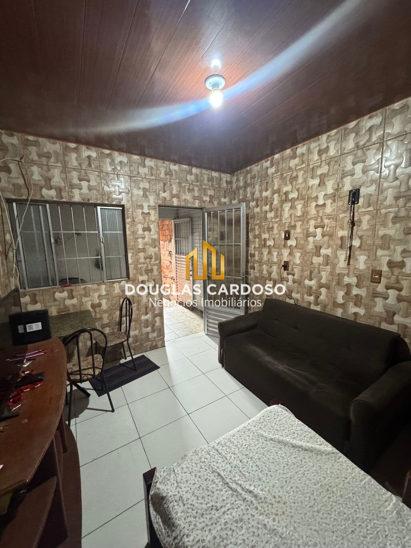 VENDO CASA EM VILA NO BAIRRO PEDREIRA