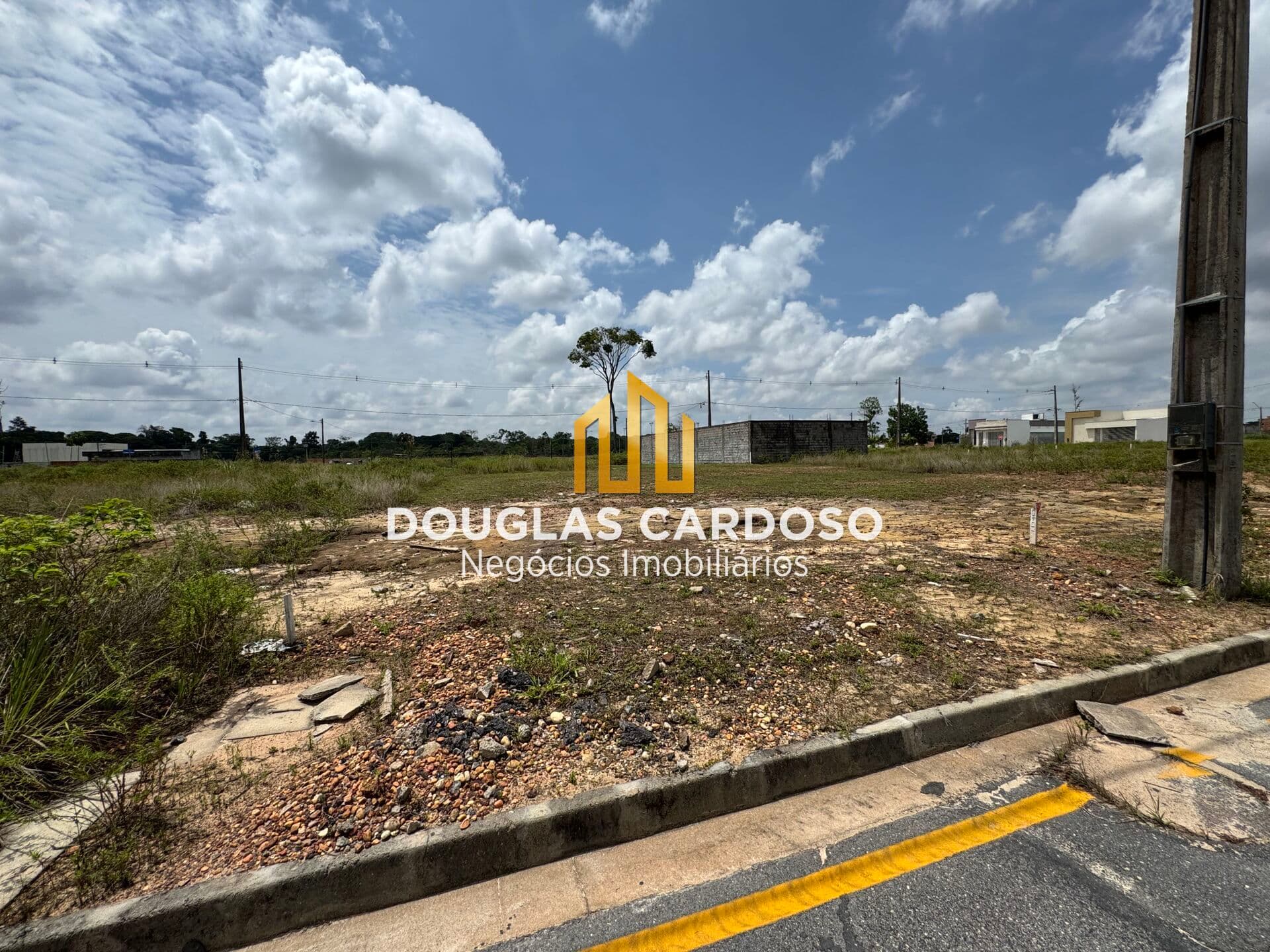 VENDO OU REPASSO LOTE NO BOUGAINVILLE EM BELÉM