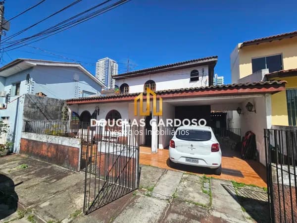 VENDO CASA EM ALAMEDA EM NAZARÉ