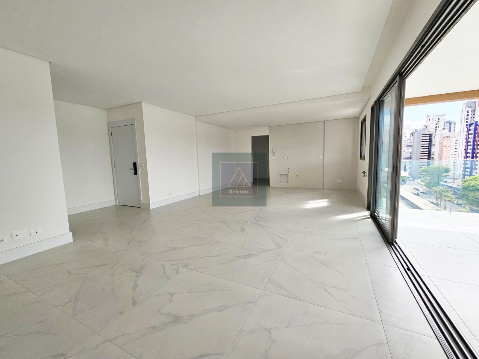 Apartamento de alto padrão à venda no Cabral – 3 quartos, 135m², vista livre e lazer completo