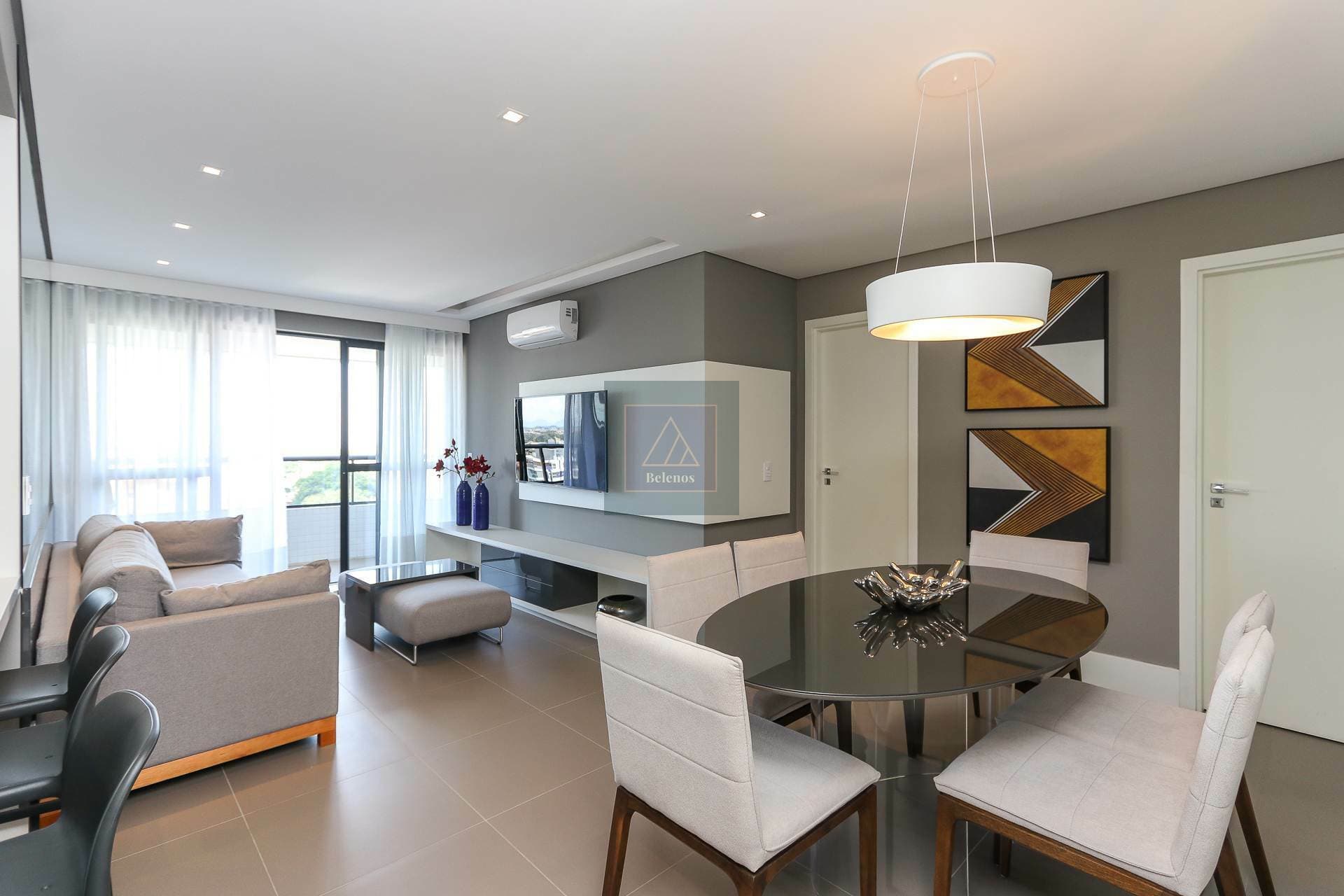 BACACHERI - 3 quartos (1 suíte). 110,90 m² privativos. 2 vagas.