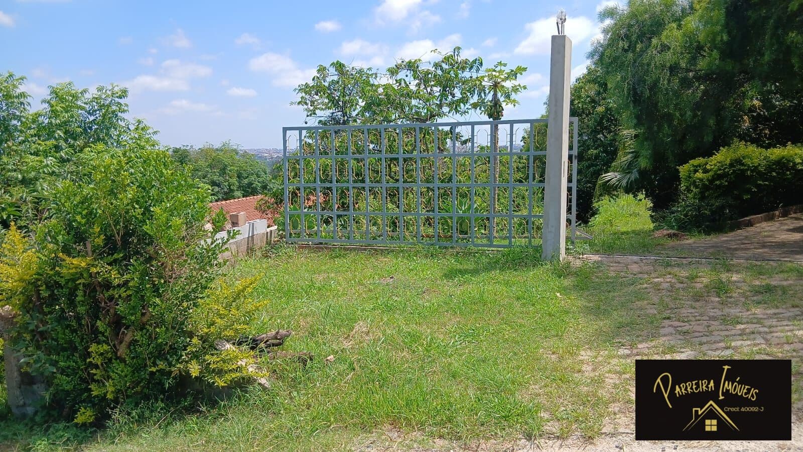 Fazenda/Sítios/Chácaras em Valinhos - Colina dos Pinheiros