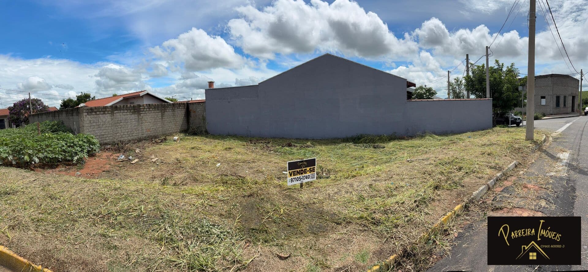 Terreno em Loteamento de esquina misto para comercio e moradia