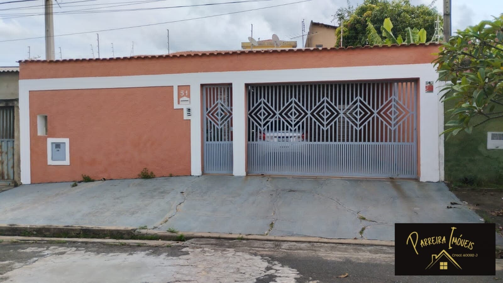 CASA PADRÃO EM ÓTIMO BAIRRO