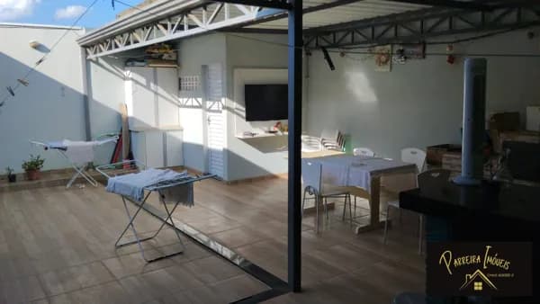 Casa Padrão no Jardim Fernanda – Excelente Localização!