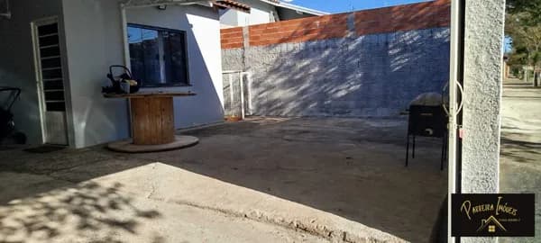 Casa Padrão Em Ótima Região!