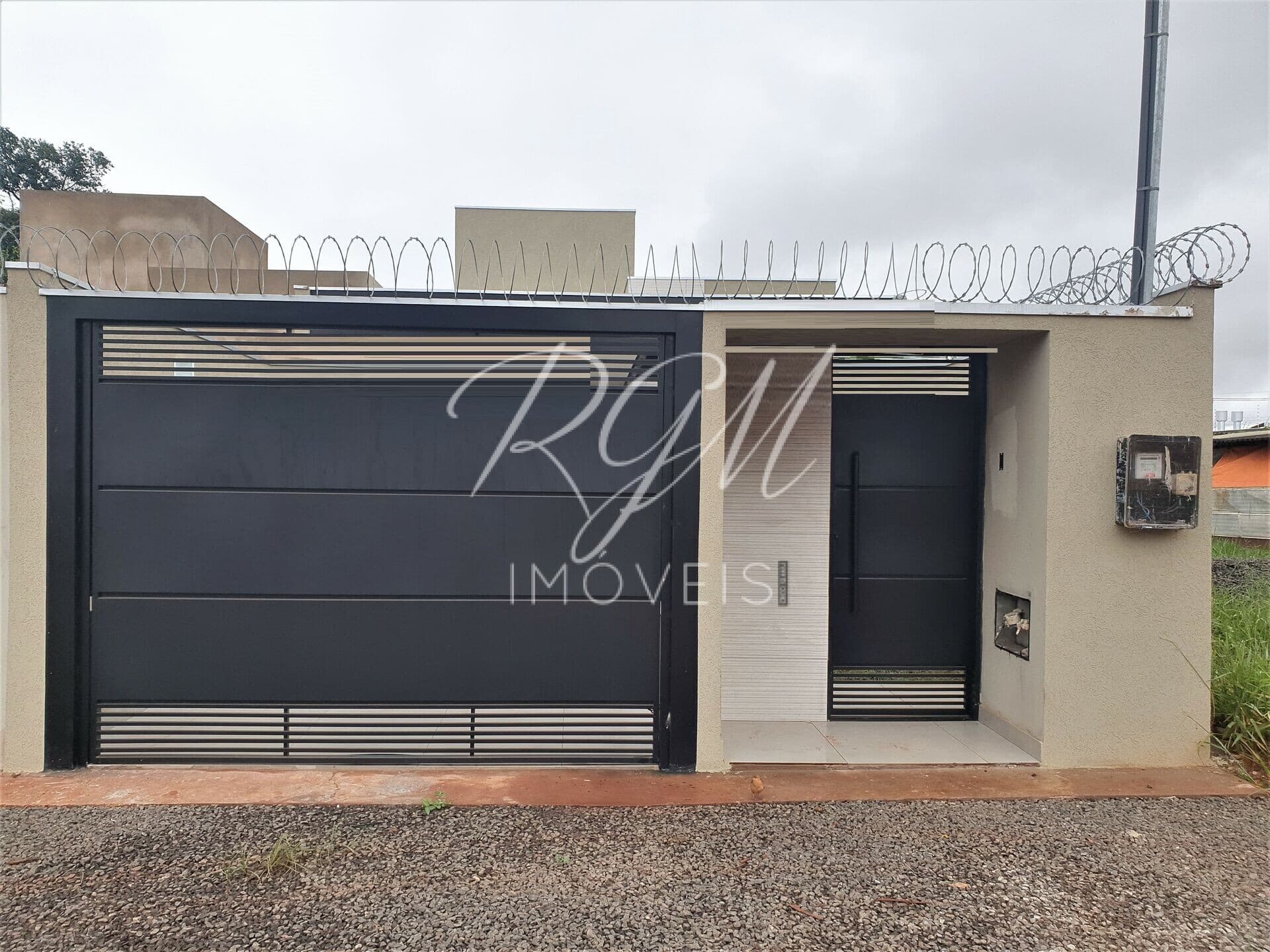 Casa nova com 3 dormitórios no Jardim Itamaracá em Campo Grande MS