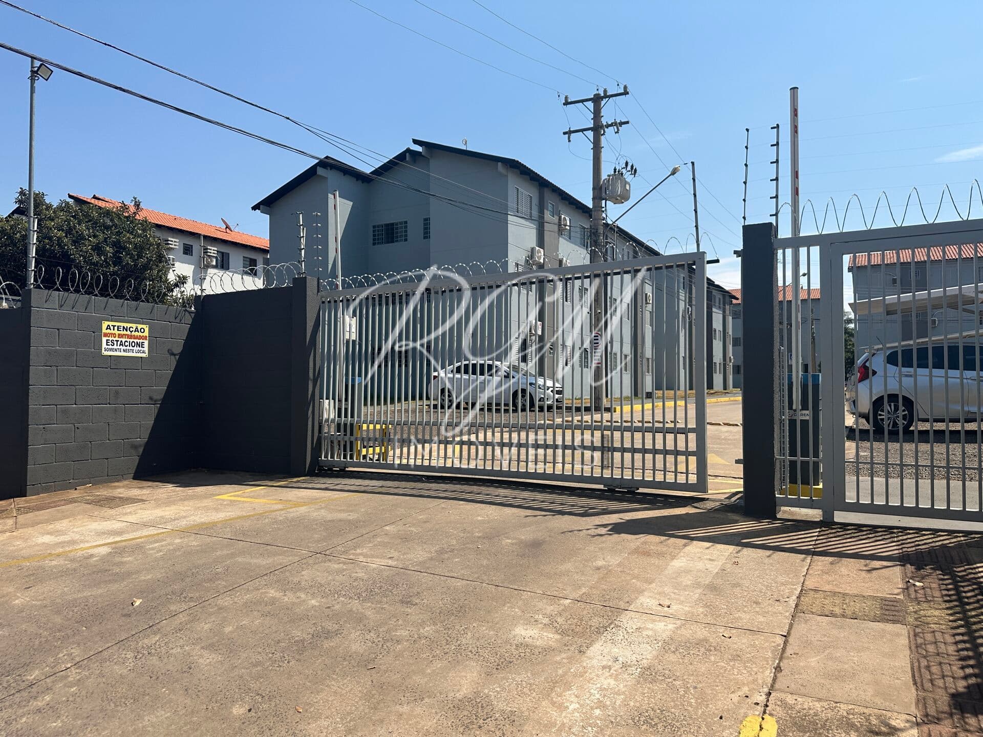 Apartamento Padrão na Vila Carlota com dois quartos em Campo Grande, MS