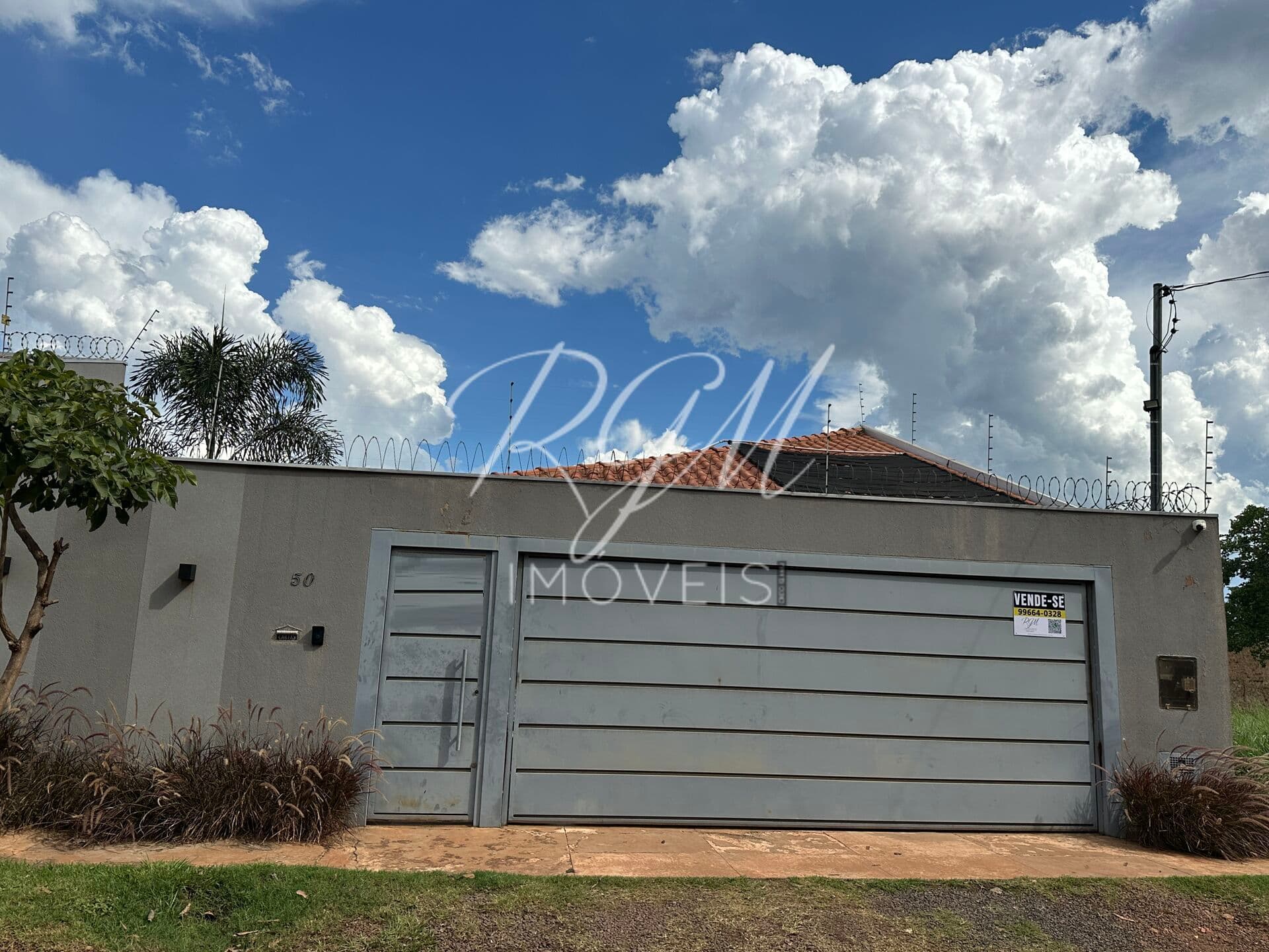 Linda Casa no Bairro Lagoa Dourada em Campo Grande MS