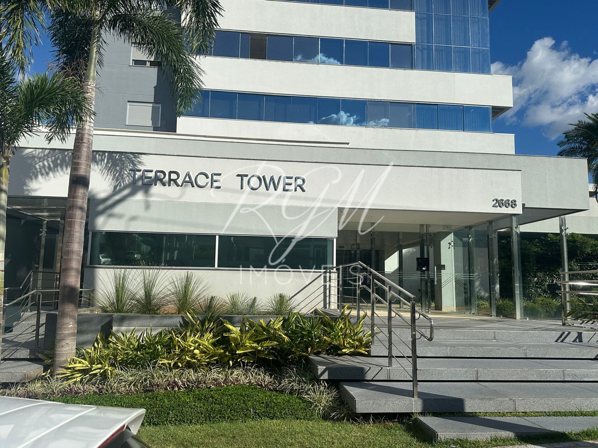 Apartamento Duplex no Terrace Tower com 3 suítes em Campo Grande, MS